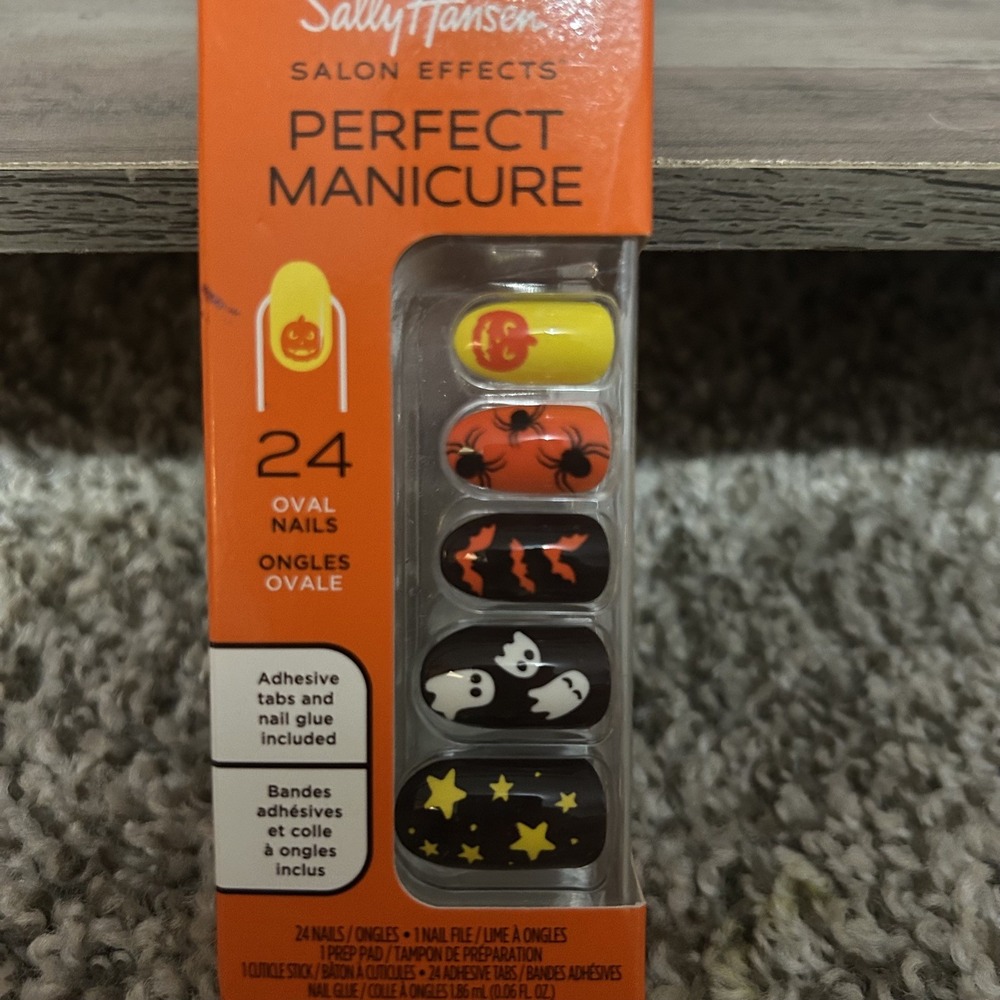 Sally Hansen Salon Effects® Halloween Covered in Candy Press On Nails NWT - Picture 3 of 4